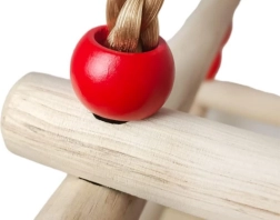 Dječja drvena ljuljačka s ográdom