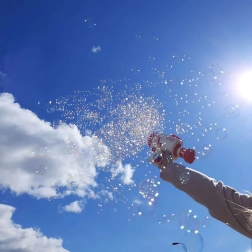 Pištolj za mjehuriće s LED svjetlom – ružičasti raketni puhač mjehurića