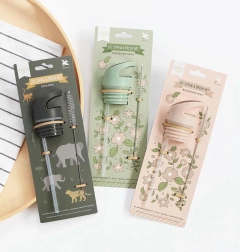 A Little Lovely Company set čepa, četkice i slamke za inox bocu 350 ml – Životinje