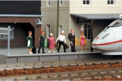 Piko figure putnici 6 kom