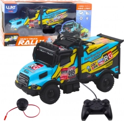 Zeleni RC kamion s daljinskim upravljanjem i trubom