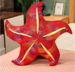 Plišasta crvena zvjezdica – jastučić 20 cm