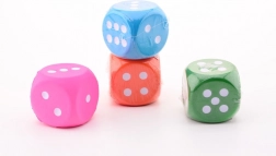 Srednje pjenaste igraće kocke