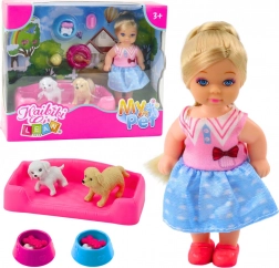 Mini lutkica s dva psića i zdjelicama