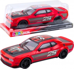 Sportski automobil s pogonom na stražnje kotače crveni