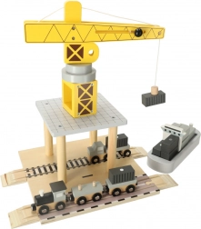 Drveni lučki dizalica s brodom i automobilima