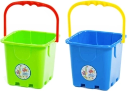 Kids’ sand buckets shaped like a fortress