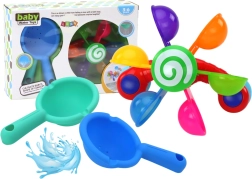 Rotirajuća igračka za kupanje s šarenim zdjelama i dvije žlice