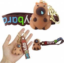 Privjesak kapibara s karabinom i prstenom