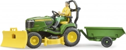 Vrtni traktor JOHN DEERE X949 s figuricom vrtlara BRUDER