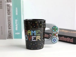 Šalica Let's Play Game Over