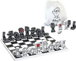 Drvene šahovske figure VILAC – dizajn KEITH HARING