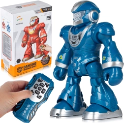 RC robot Megatron koji pleše s daljinskim upravljačem