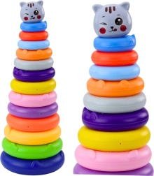 Šarena kula s prstenovima s mačkom