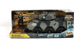 Vojno vozilo s kompletom dodataka