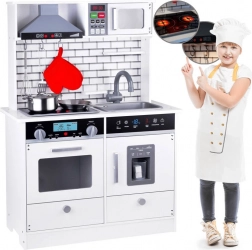 Velika drvena kuhinja sa svjetlom i zvukom