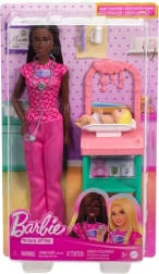 Barbie pedijatrica s tamnom kosom
