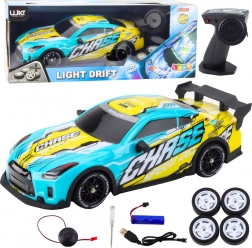 RC sportski automobil s osvijetljenom karoserijom i drift kotačima – tirkizni
