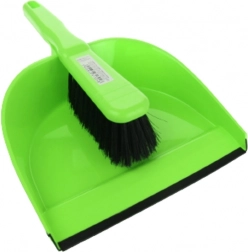 Drveno uskrsno jaje s točkicama