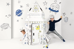 Velika kartonska svemirska raketa