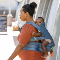 Nosiljka s lumbalnim sjedalom 5 u 1 INFANTINO