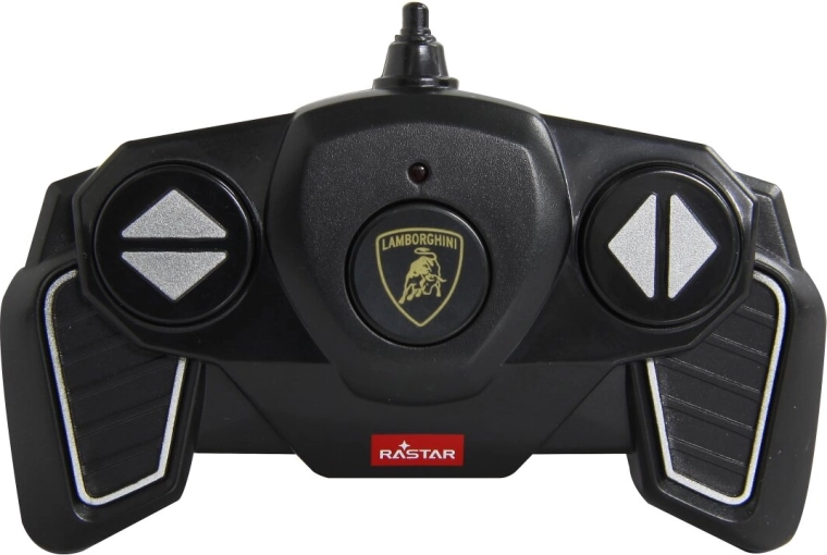 Precise 2.4 GHz control and speeds of up to 10 km/h