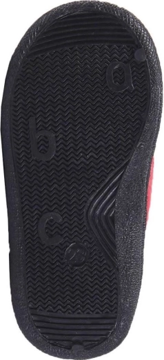 Sturdy sole for a more secure step