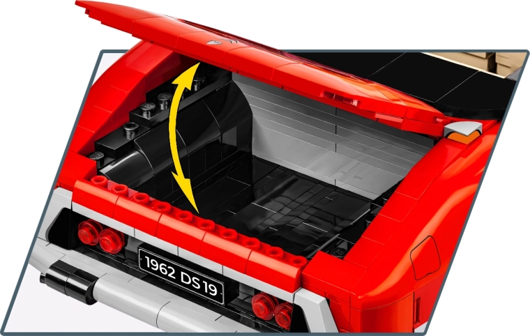 Opening trunk for a realistic impression