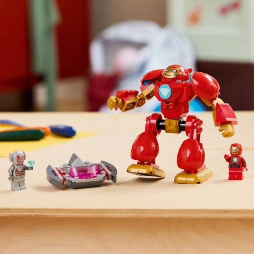 Ultron i njegov leteći stroj za napete bitke