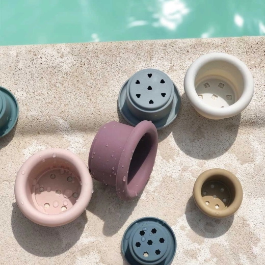 Thanks to the holes, great for water too