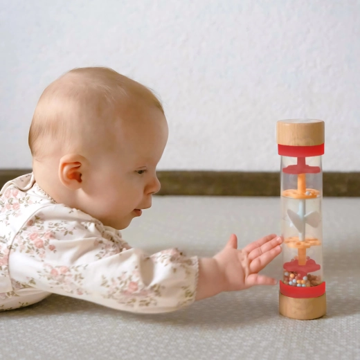 Rattle with a visual effect