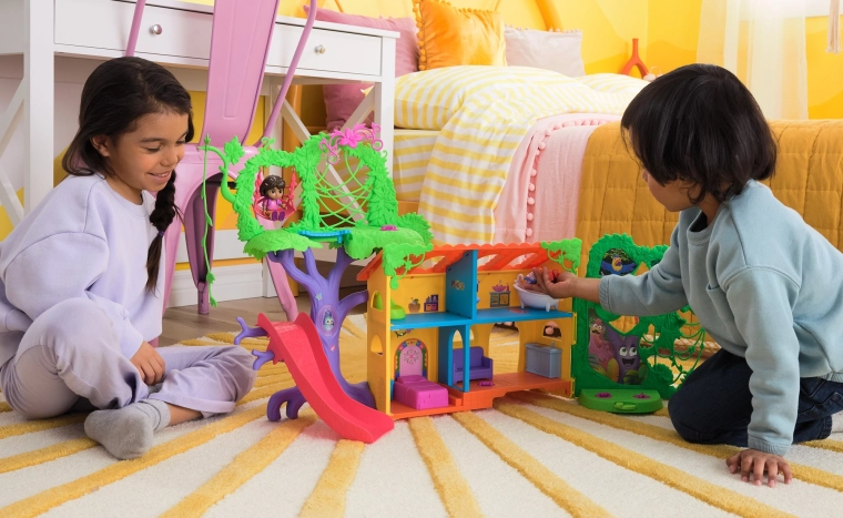 Velika višerazinska kuća puna avantura