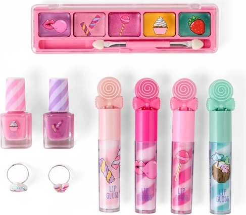 Sve za prvo šminkanje na jednom mjestu