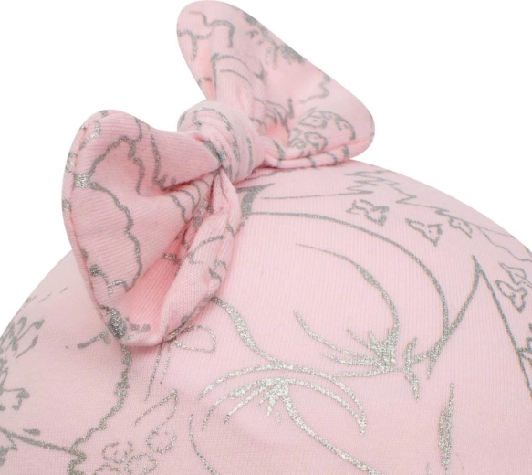 Nježan izgled s mašnicom i sjajnim tiskom