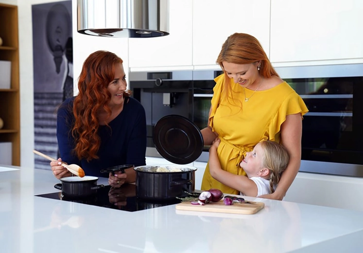 Kompatibilno s indukcijom i svim štednjacima