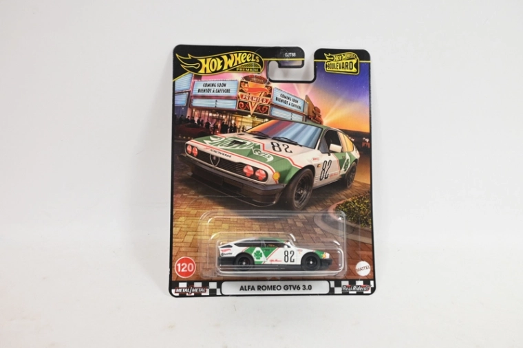 Hot Wheels Premium Alfa Romeo GTV6 3.0 kolekcionarski model