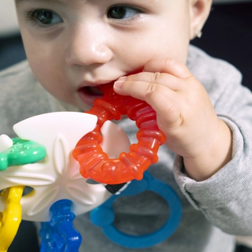 Cooling relief for teething