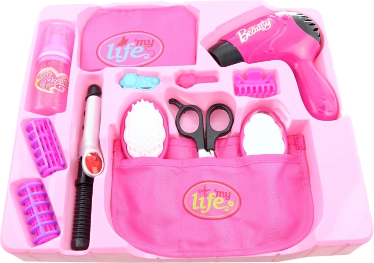 Battery-powered hair dryer for more realistic play