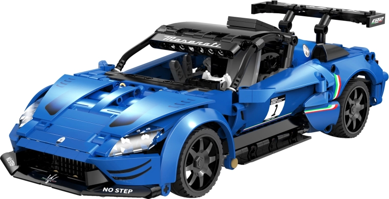 Realističan model MASERATI GT2 u mjerilu 1:14