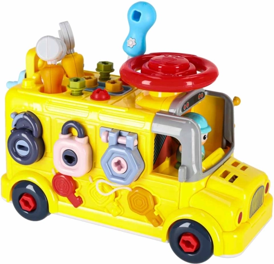 Vozeći autobus pun aktivnosti