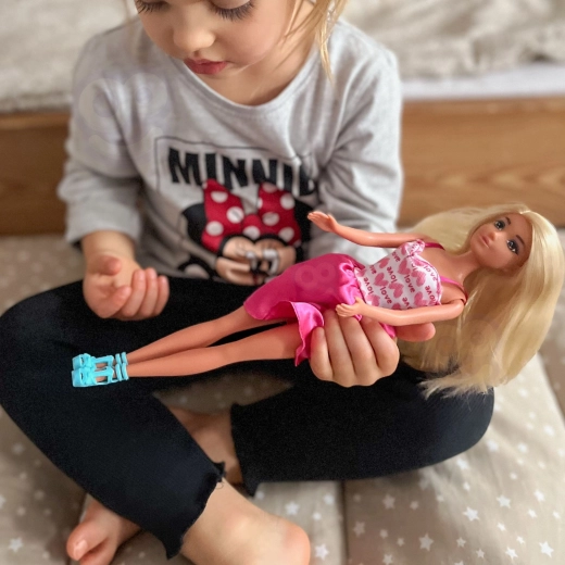Lutka mama s kosom koja se može češljati