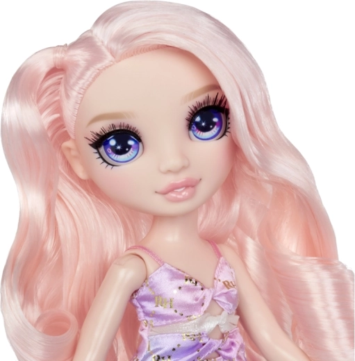 Doll ready for posing