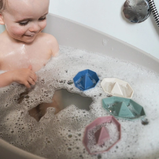 Kreativne vodene igre od bebe do malog djeteta
