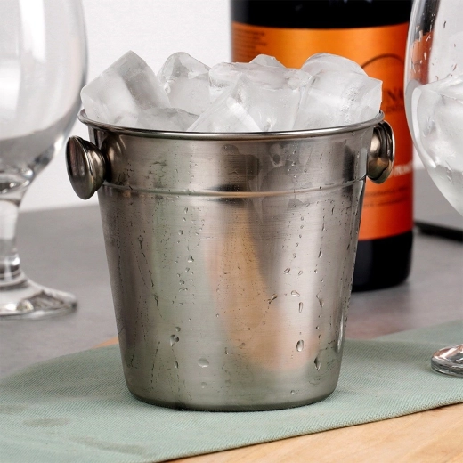 Stilsko posluživanje napitaka