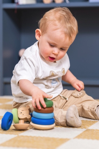 Training fine motor skills and coordination