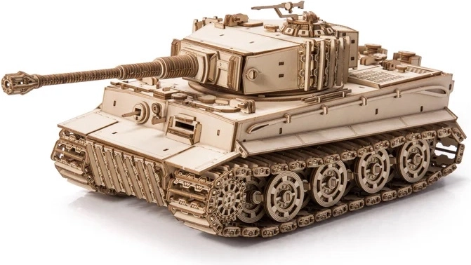 Detaljan drveni model tenka Tiger M1