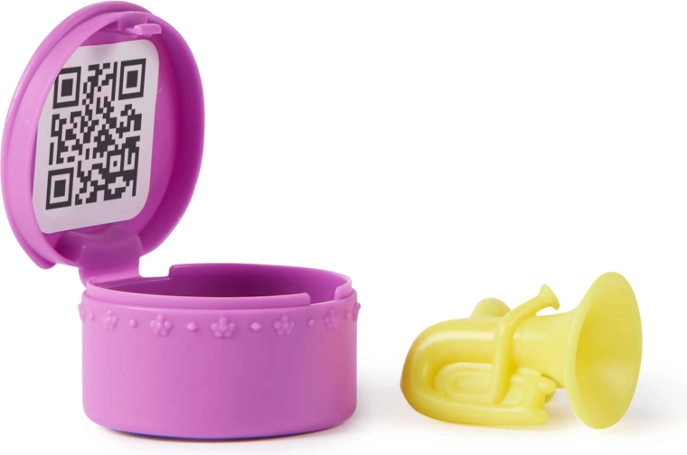 Sjedalice u obliku školjke, mikrofon i iznenađenje