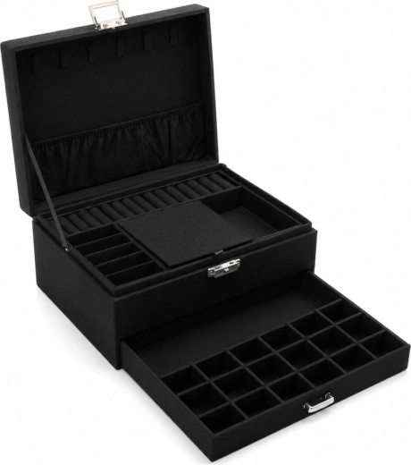 Removable tray and bottom drawer for more space
