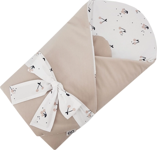 Secure swaddling thanks to a bow and Velcro
