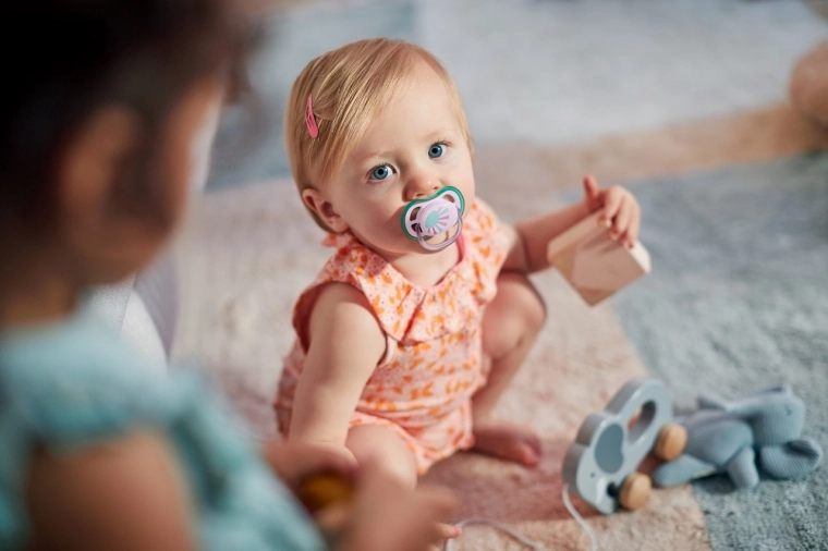 Ortodontska silikonska duda s prirodnim osjećajem